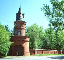 Ограда усадьбы Покровское-Стрешнево (фото www.rubrukon.ru)